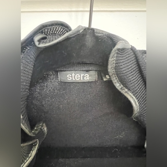 Stera Ruffle Cardigan - Picture 3 of 5